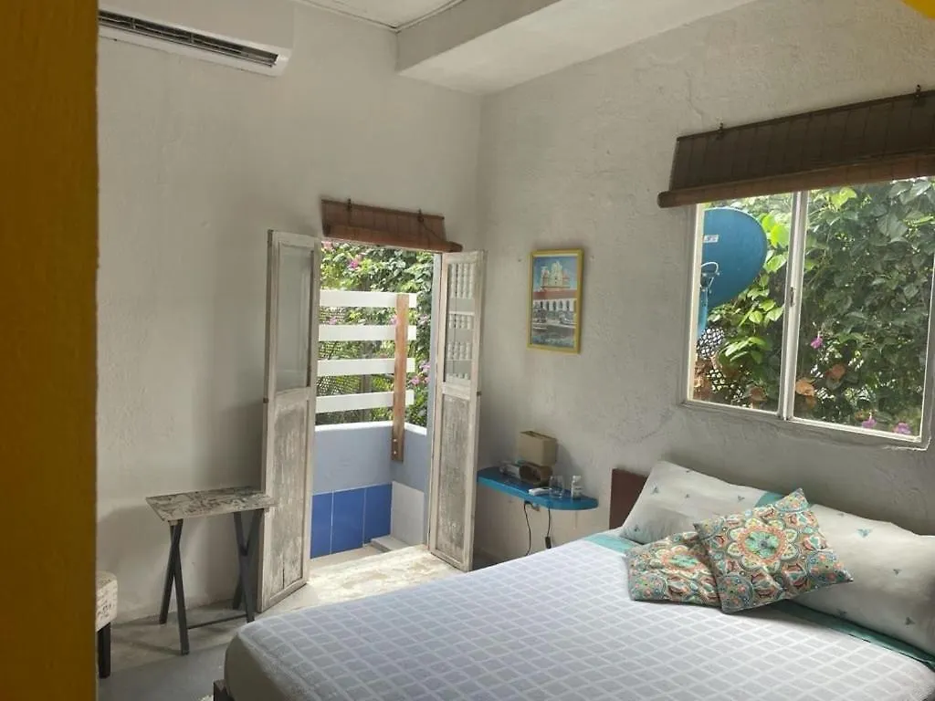 Benedetti: Building In The Historic Center Of Cartagena Apartment