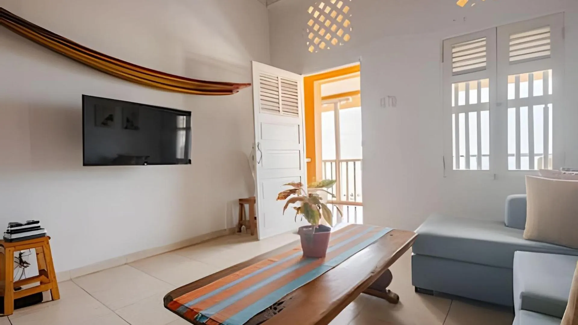 Benedetti: Building In The Historic Center Of Cartagena Apartment