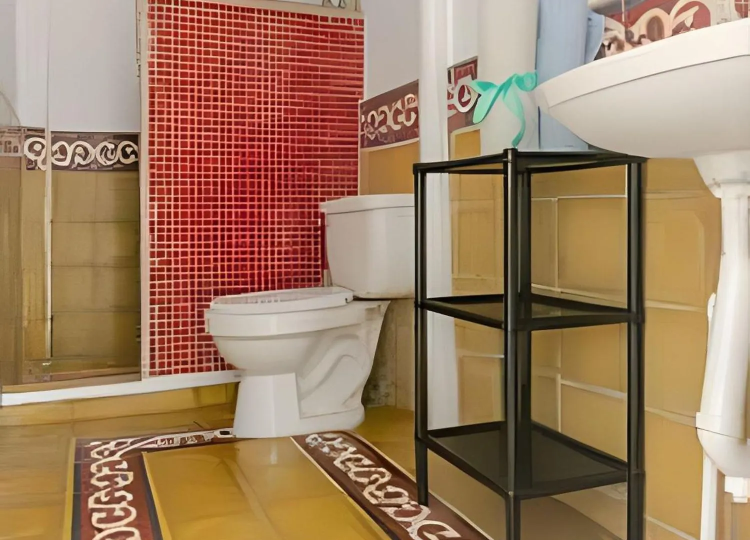 Benedetti: Building In The Historic Center Of Cartagena Apartment