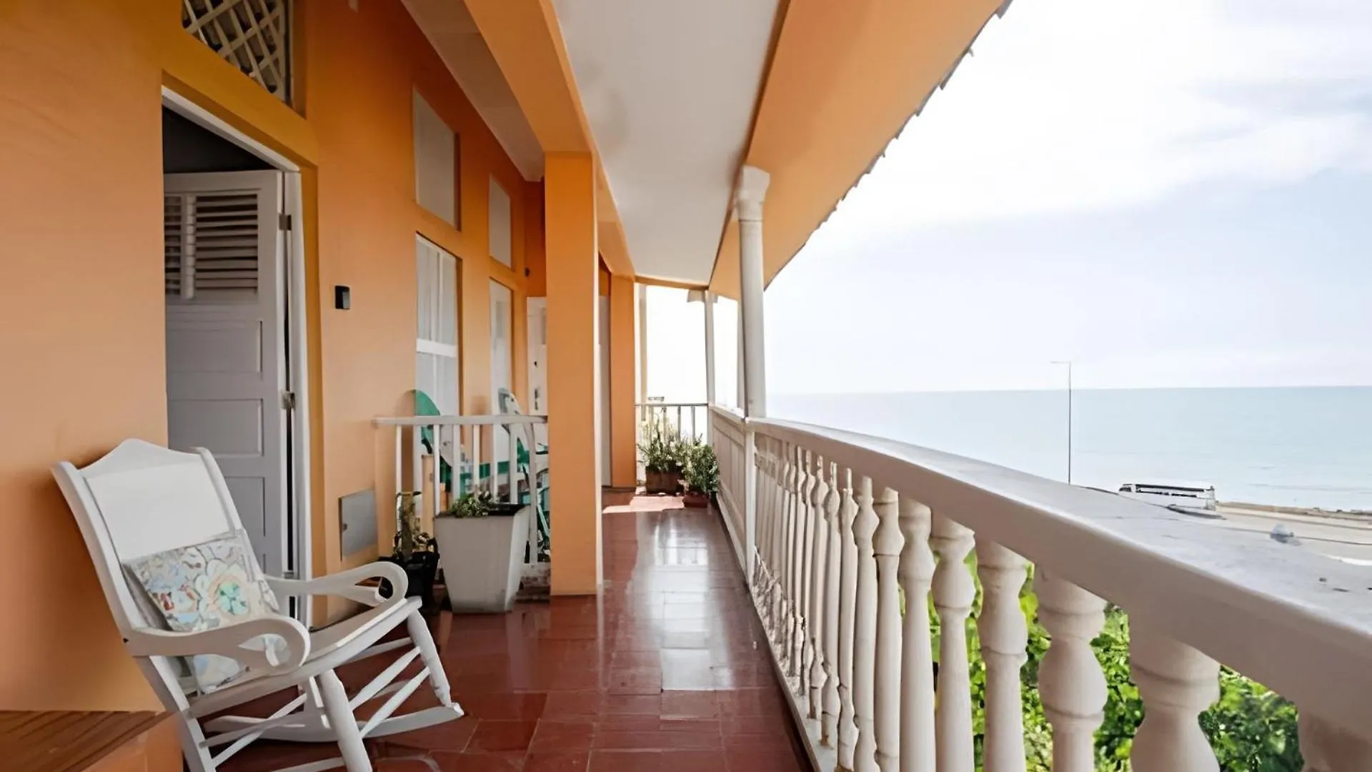Benedetti: Building In The Historic Center Of Cartagena Apartment